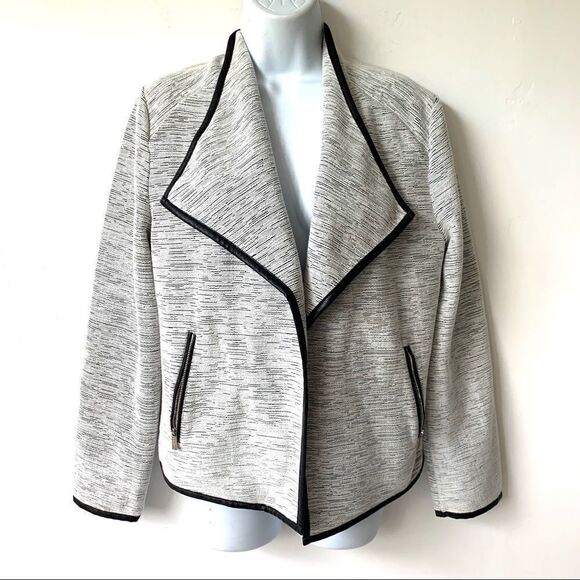 NWT Calvin Klein Line Detail Flyaway Jacket - Picture 4 of 15